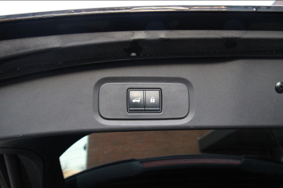 Nissan QASHQAI 1.3 MHEV Xtronic Business Premium AUTOMAAT / Panorama dak / Camera