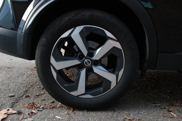 Nissan QASHQAI 1.3 MHEV Xtronic Business Premium AUTOMAAT / Panorama dak / Camera