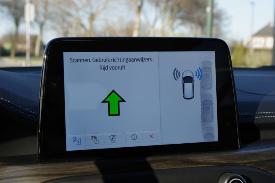 Ford FOCUS Wagon 1.0 EcoBoost 125 PK Automaat Vignale BNS, B&O Sound, Leder, Adap. Cruise Control