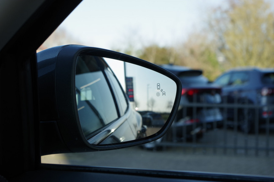 Ford FOCUS Wagon 1.0 EcoBoost 125 PK Automaat Vignale BNS, B&O Sound, Leder, Adap. Cruise Control