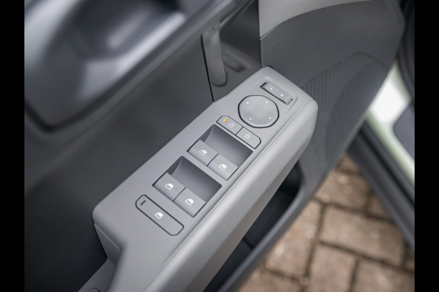 Kia EV3 Air 58.3 kWh | Uit voorraad leverbaar | Navi | 17" | Adapt. Cruise | Clima | PDC | Dakrails |