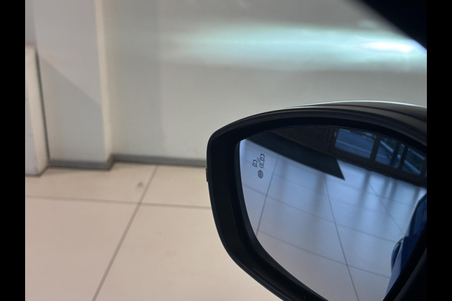 Peugeot 208 1.2 Hybrid 110 e-DCS6 Allure VOORRAAD DEAL | Automaat | Navigatie | 360 camera | Draadloze telefoonlader |