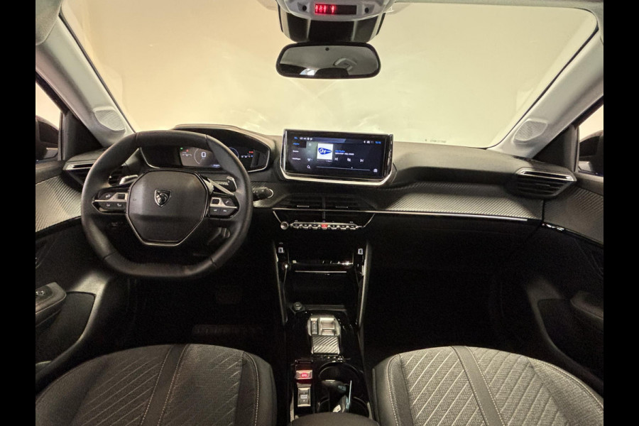 Peugeot 208 1.2 Hybrid 110 e-DCS6 Allure VOORRAAD DEAL | Automaat | Navigatie | 360 camera | Draadloze telefoonlader |