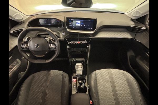 Peugeot 208 1.2 Hybrid 110 e-DCS6 Allure VOORRAAD DEAL | Automaat | Navigatie | 360 camera | Draadloze telefoonlader |