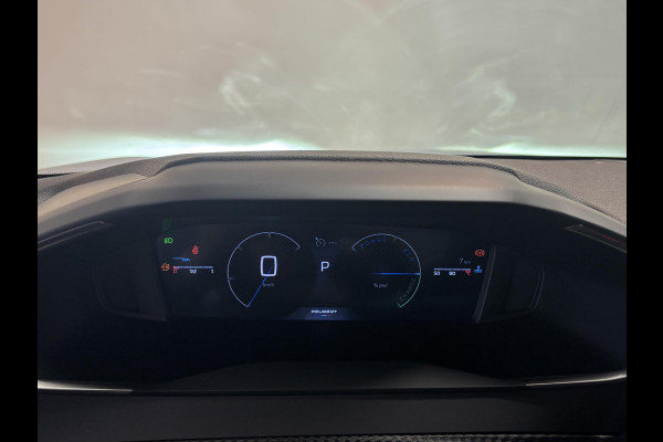 Peugeot 208 1.2 Hybrid 110 e-DCS6 Allure VOORRAAD DEAL | Automaat | Navigatie | 360 camera | Draadloze telefoonlader |