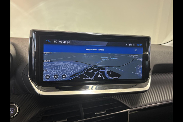 Peugeot 208 1.2 Hybrid 110 e-DCS6 Allure VOORRAAD DEAL | Automaat | Navigatie | 360 camera | Draadloze telefoonlader |