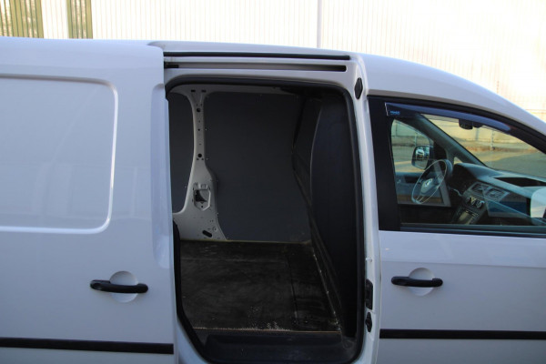 Volkswagen Caddy 2.0 TDI L2H1 Maxi Comfortline / Trekhaak / Cruise / Navi app connect