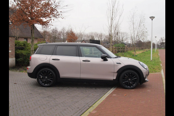 MINI Clubman 1.5 Cooper Business Edition | Rooftop Grey | Camera | Head-Up Display | Apple Camera | Automaat |