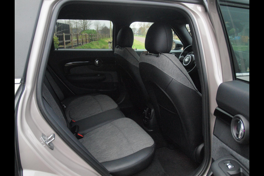 MINI Clubman 1.5 Cooper Business Edition | Rooftop Grey | Camera | Head-Up Display | Apple Camera | Automaat |