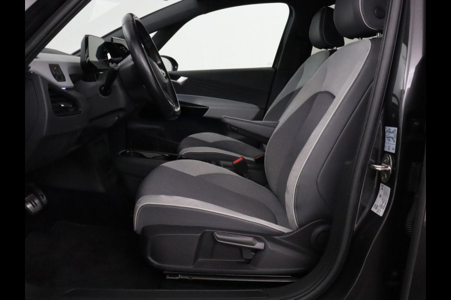 Volkswagen ID.3 First Plus 58 kWh | Stoelverwarming | Adaptive cruise | Matrix LED | Camera | Carplay | Sfeerverlichting | Navigatie | Keyless | Stuurverwarming