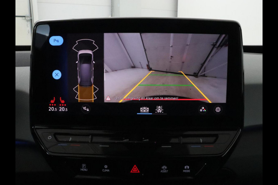 Volkswagen ID.3 First Plus 58 kWh | Stoelverwarming | Adaptive cruise | Matrix LED | Camera | Carplay | Sfeerverlichting | Navigatie | Keyless | Stuurverwarming