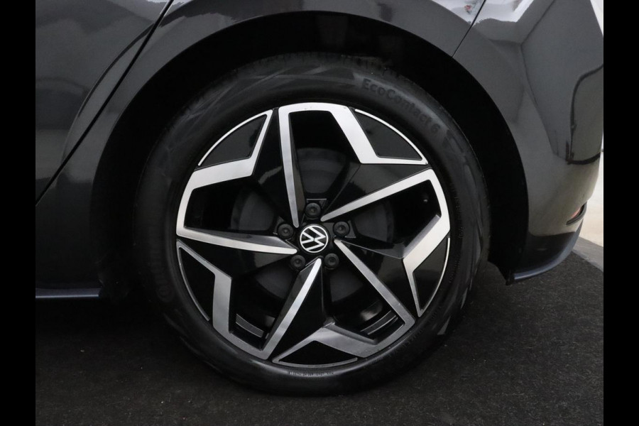 Volkswagen ID.3 First Plus 58 kWh | Stoelverwarming | Adaptive cruise | Matrix LED | Camera | Carplay | Sfeerverlichting | Navigatie | Keyless | Stuurverwarming