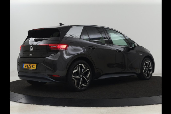 Volkswagen ID.3 First Plus 58 kWh | Stoelverwarming | Adaptive cruise | Matrix LED | Camera | Carplay | Sfeerverlichting | Navigatie | Keyless | Stuurverwarming