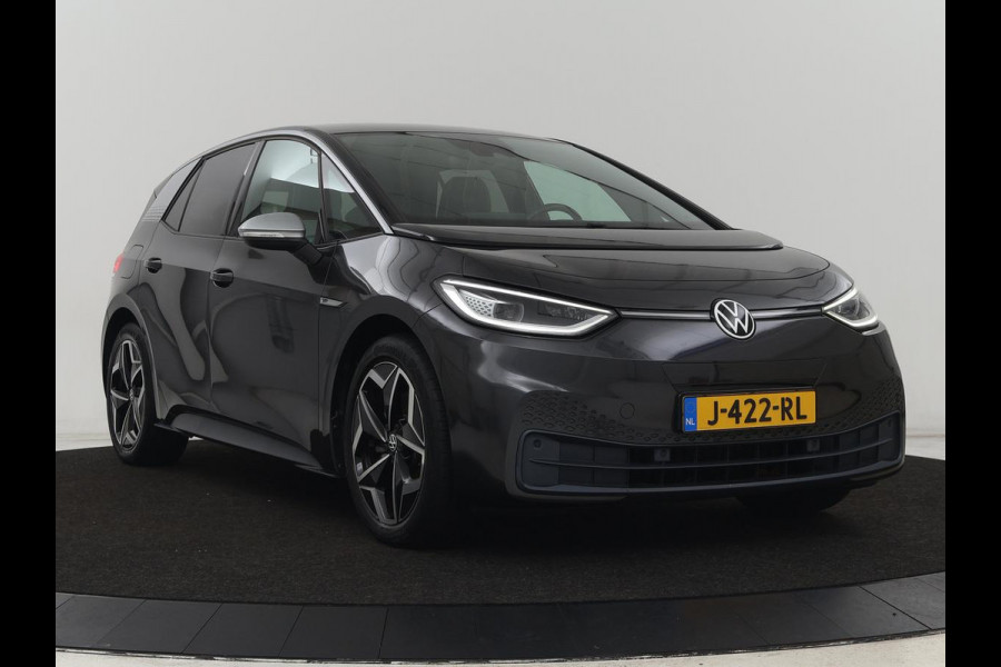 Volkswagen ID.3 First Plus 58 kWh | Stoelverwarming | Adaptive cruise | Matrix LED | Camera | Carplay | Sfeerverlichting | Navigatie | Keyless | Stuurverwarming