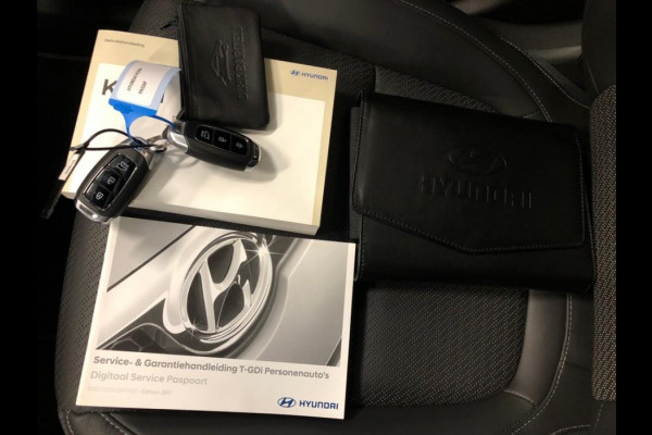 Hyundai Kona 1.0T Premium - Navi - Climate - Leder - Camera - Org.NL - lage km stand