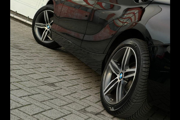BMW 1-serie 118i Sport Line Edition NL AUTO | SPORTSTOELEN | CAMERA  STOELVERW | GROOT NAVI