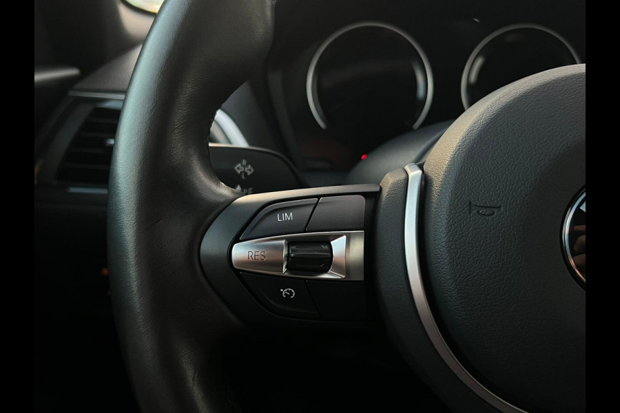 BMW 1-serie 118i Sport Line Edition NL AUTO | SPORTSTOELEN | CAMERA  STOELVERW | GROOT NAVI