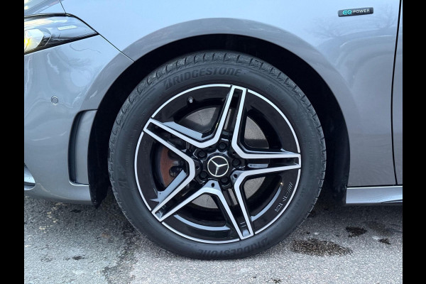 Mercedes-Benz A-Klasse 250 e AMG Line | Pano | Sfeer | Cruise