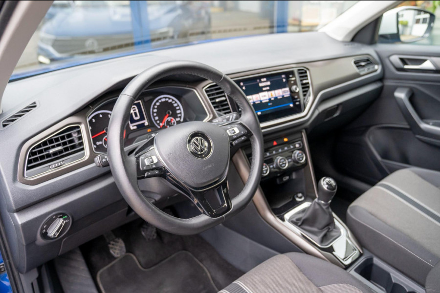 Volkswagen T-Roc 1.0 TSI Style |Prijs rijklaar incl 12 mnd garantie|Navi Winterpakket Clima Lane-front assist