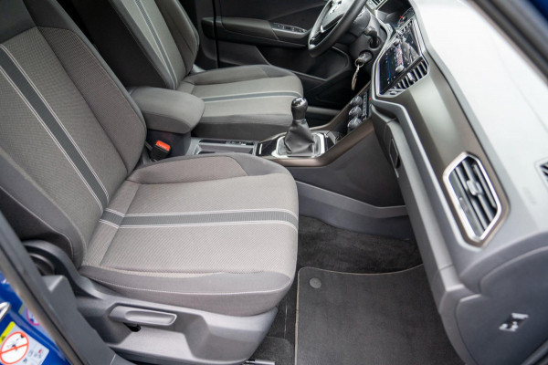 Volkswagen T-Roc 1.0 TSI Style |Prijs rijklaar incl 12 mnd garantie|Navi Winterpakket Clima Lane-front assist