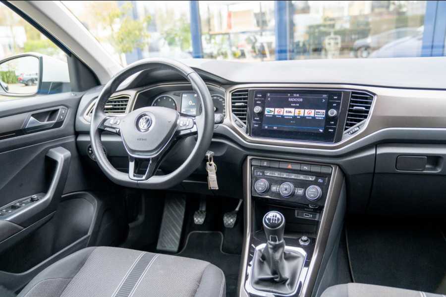 Volkswagen T-Roc 1.0 TSI Style |Prijs rijklaar incl 12 mnd garantie|Navi Winterpakket Clima Lane-front assist