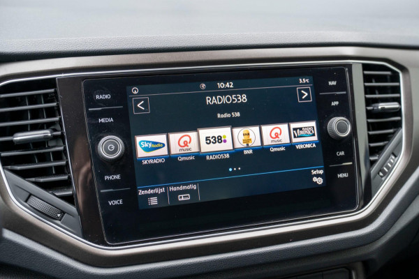 Volkswagen T-Roc 1.0 TSI Style |Prijs rijklaar incl 12 mnd garantie|Navi Winterpakket Clima Lane-front assist