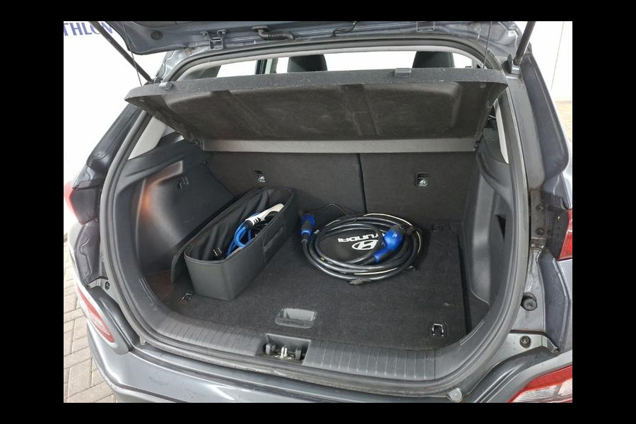 Hyundai Kona Aut. EV Comfort 64kWh | Navi | LMV |