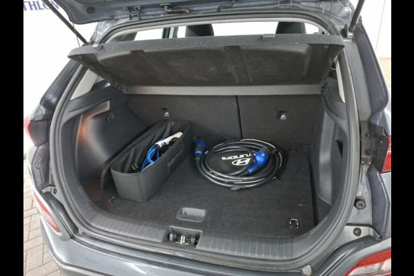 Hyundai Kona Aut. EV Comfort 64kWh | Navi | LMV |