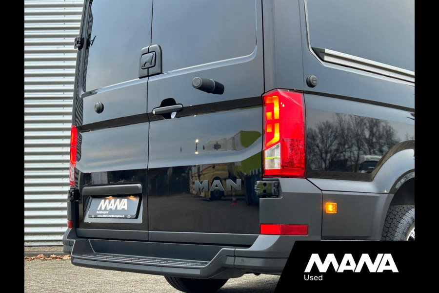 MAN TGE 3.140 L3H3 Automaat 140PK Zwart Black Lion Cruise control Carplay Camera