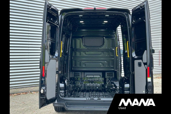 MAN TGE 3.140 L3H3 Automaat 140PK Zwart Black Lion Cruise control Carplay Camera