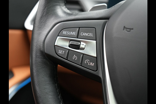 BMW 3 Serie Touring 320e Plug In Hybrid 204pk Dealer O.H. PHEV | Panodak | Widescreen Navi | Camera | Lederen Sportstoelen Verwarmd | Sfeerverlichting | Apple Carplay | Navigatie | Virtual | DAB | Tansanitblau II Metallic |