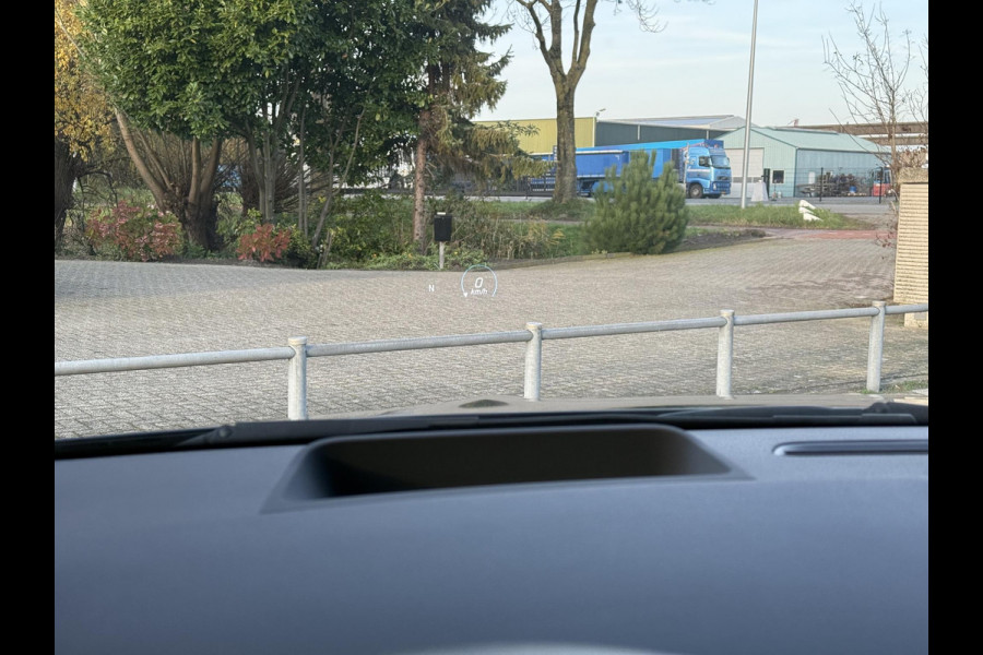 Mercedes-Benz EQA 250 Business Sol. Luxury 67 kWh | Panorama | Memory | Sfeer Verlichting | 360 Camera |