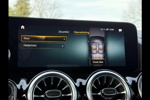 Mercedes-Benz EQA 250 Business Sol. Luxury 67 kWh | Panorama | Memory | Sfeer Verlichting | 360 Camera |