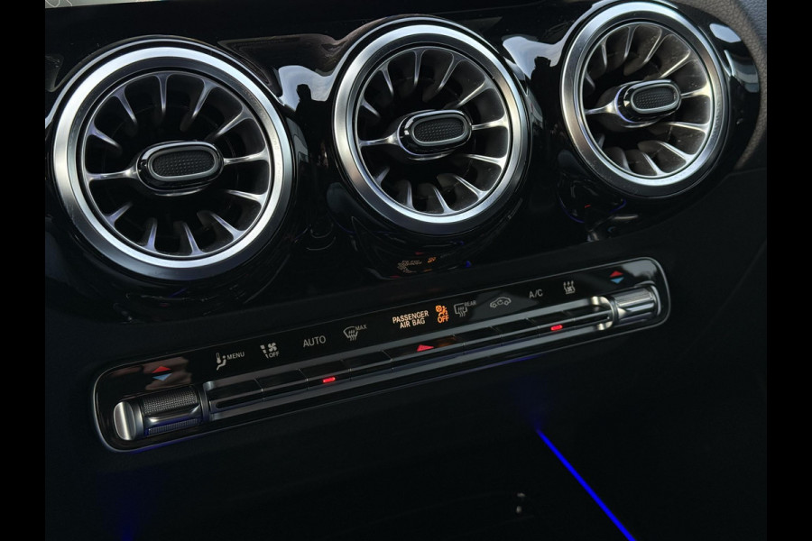 Mercedes-Benz EQA 250 Business Sol. Luxury 67 kWh | Panorama | Memory | Sfeer Verlichting | 360 Camera |