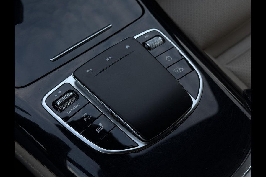 Mercedes-Benz EQC 400 4MATIC Business Sol. Luxury 80 kWh | Navi | Camera | Sfeer Verlichting |