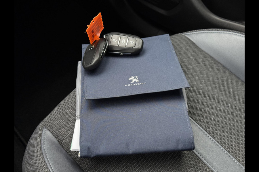 Peugeot 2008 1.5 BlueHDi Allure | Panorama | Navi | Camera |