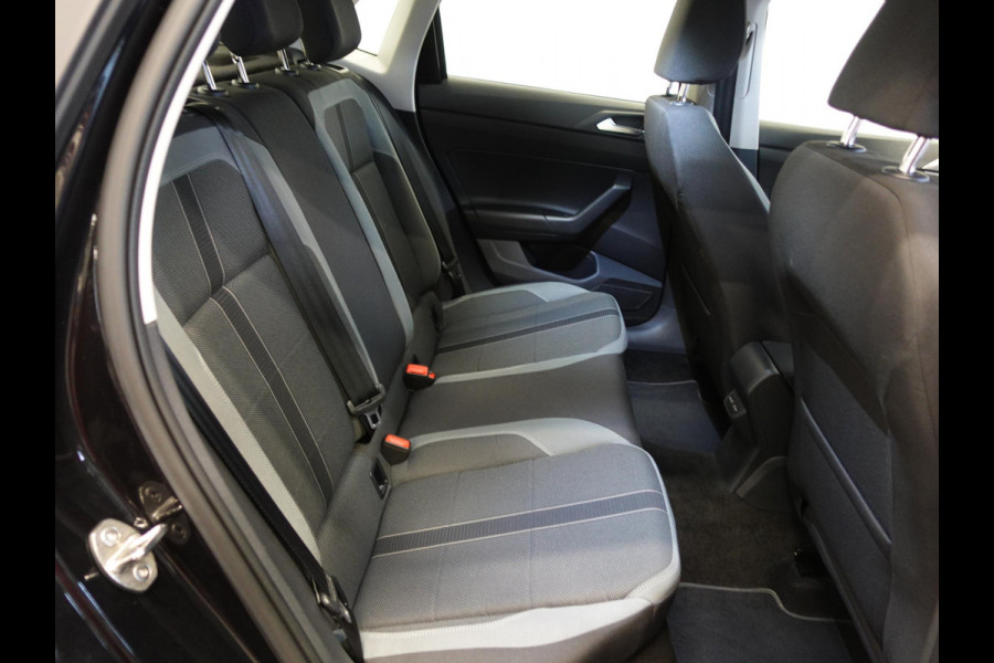 Volkswagen Polo 1.0 TSI Highline DSG-7 Aut. Executive 17" Velgen Navigatie Carplay Adaptive Cruise Control Airco Climatronic DAB+