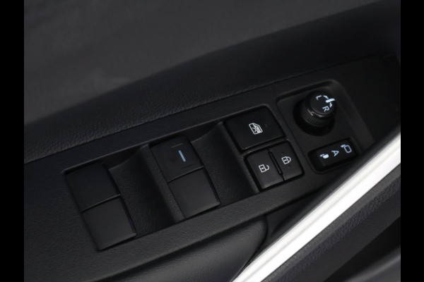 Toyota Corolla Cross Hybrid 140 Style | Stuur-/ & Stoelverwarming | Dodehoek detectie | Elektrische kofferbak | Parkeersensoren