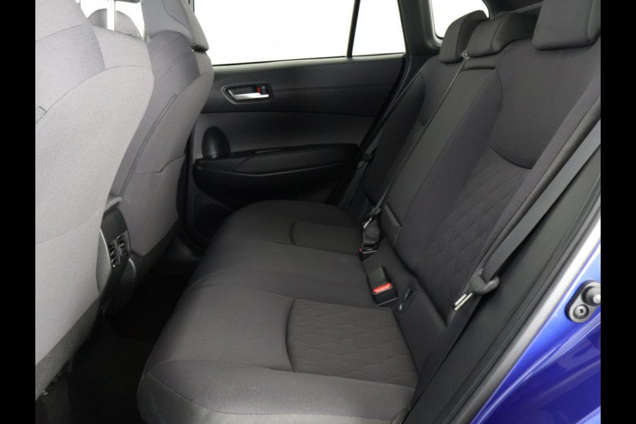 Toyota Corolla Cross Hybrid 140 Style | Stuur-/ & Stoelverwarming | Dodehoek detectie | Elektrische kofferbak | Parkeersensoren