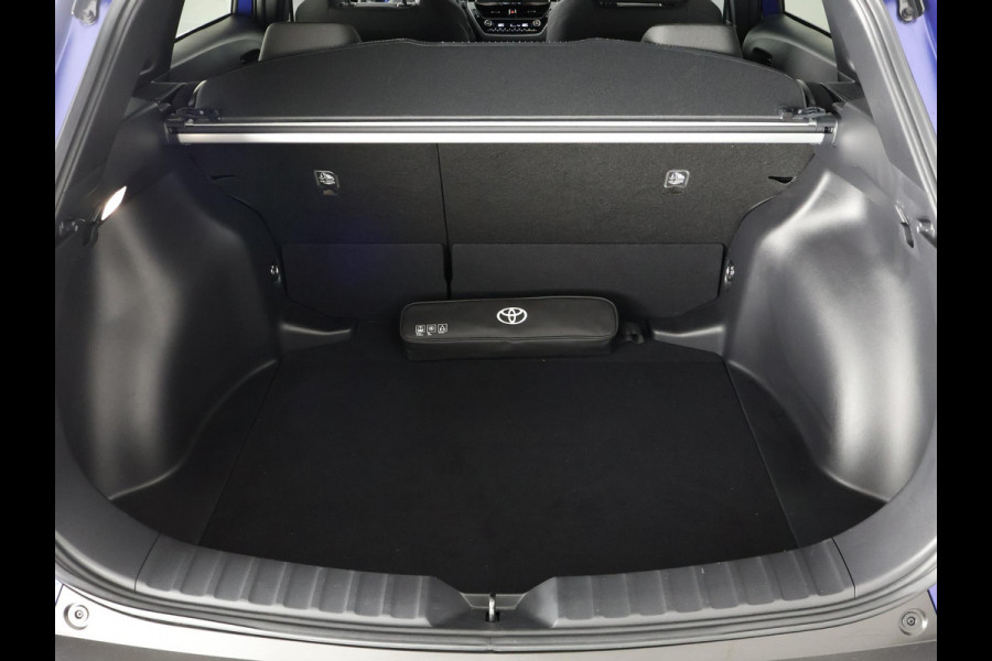 Toyota Corolla Cross Hybrid 140 Style | Stuur-/ & Stoelverwarming | Dodehoek detectie | Elektrische kofferbak | Parkeersensoren