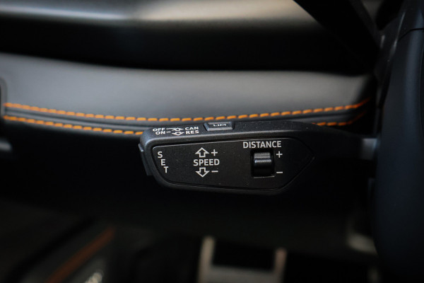 Lamborghini Urus SE 4.0 V8 Hybrid | AKRAPOVIC | FULL PPF | B&O ADVANCED | ACC |