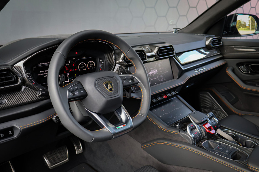 Lamborghini Urus SE 4.0 V8 Hybrid | AKRAPOVIC | FULL PPF | B&O ADVANCED | ACC |