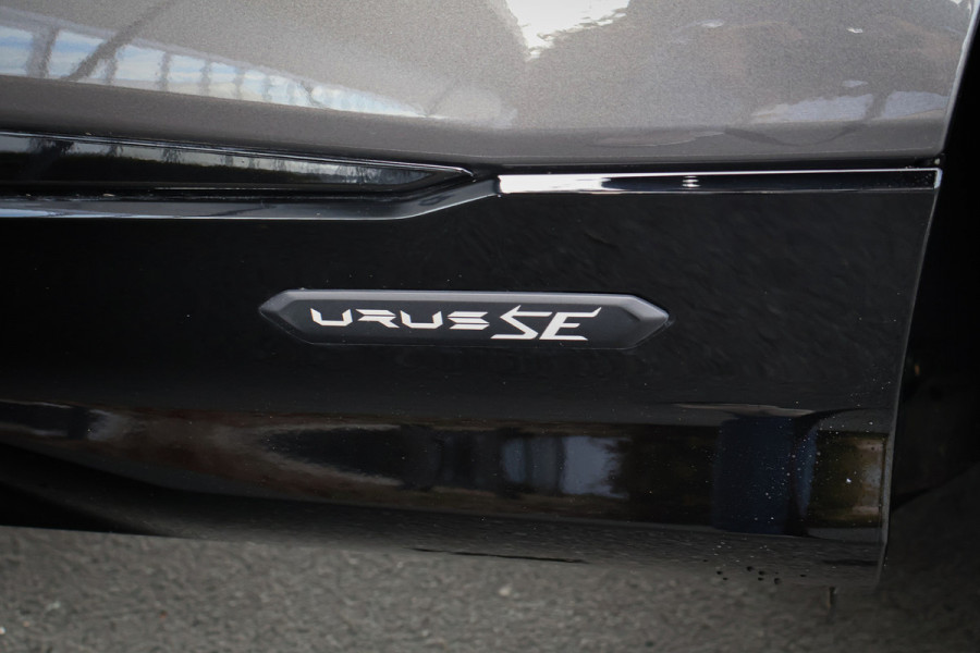 Lamborghini Urus SE 4.0 V8 Hybrid | AKRAPOVIC | FULL PPF | B&O ADVANCED | ACC |