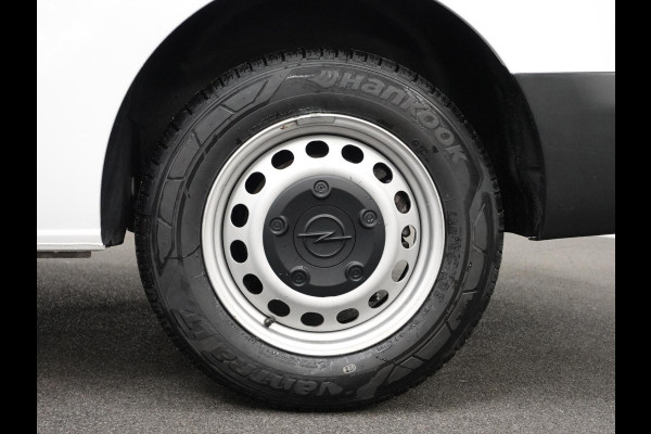 Opel Vivaro 1.5 CDTI L3H1 Edition Navigatie Cruise control Camera Airco Trekhaak 3Zits