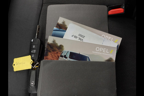 Opel Vivaro 1.5 CDTI L3H1 Edition Navigatie Cruise control Camera Airco Trekhaak 3Zits