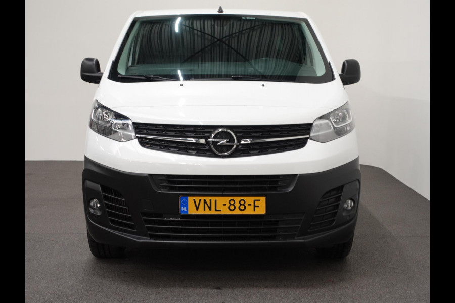 Opel Vivaro 1.5 CDTI L3H1 Edition Navigatie Cruise control Camera Airco Trekhaak 3Zits