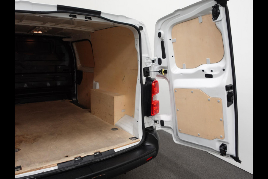 Opel Vivaro 1.5 CDTI L3H1 Edition Navigatie Cruise control Camera Airco Trekhaak 3Zits