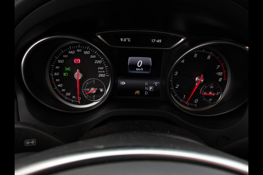 Mercedes-Benz GLA 200 Automaat Premium Plus | AMG Velgen | Climate control | Cruise control | Navigatie | Parkeersensoren | Achteruitrijcamera | Lichtmetalen velgen | Radio | LED | Voorstoelen verwarmd | Apple Carplay/ Android Auto