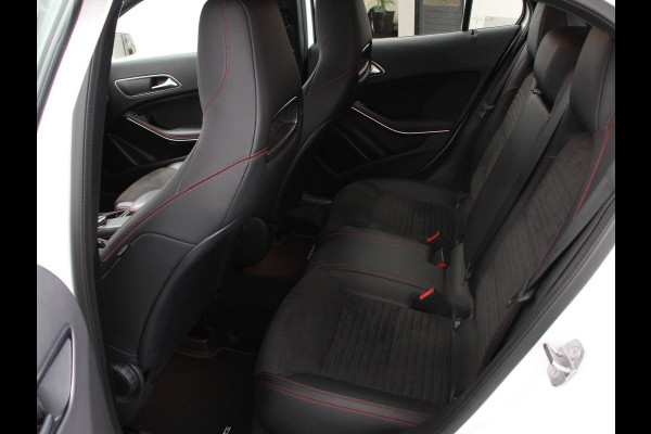 Mercedes-Benz GLA 200 Automaat Premium Plus | AMG Velgen | Climate control | Cruise control | Navigatie | Parkeersensoren | Achteruitrijcamera | Lichtmetalen velgen | Radio | LED | Voorstoelen verwarmd | Apple Carplay/ Android Auto