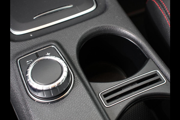 Mercedes-Benz GLA 200 Automaat Premium Plus | AMG Velgen | Climate control | Cruise control | Navigatie | Parkeersensoren | Achteruitrijcamera | Lichtmetalen velgen | Radio | LED | Voorstoelen verwarmd | Apple Carplay/ Android Auto